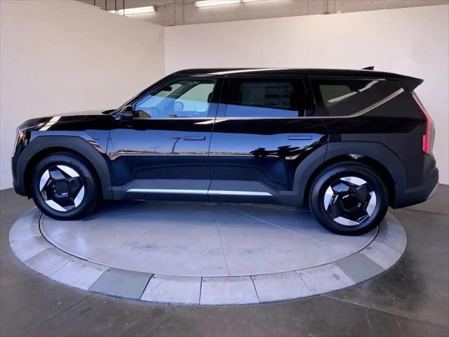 2026 Kia EV9 Light Short Range