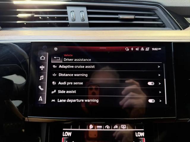 2024 Audi e-tron S line Premium Plus quattro