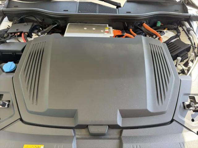 2024 Audi e-tron S line Premium Plus quattro