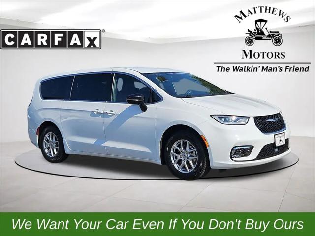 2025 Chrysler Pacifica Select for sale in Wilmington, NC