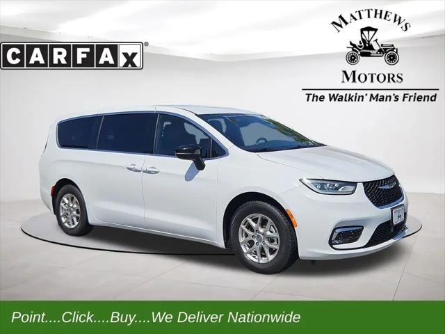 2025 Chrysler Pacifica Select for sale in Wilmington, NC