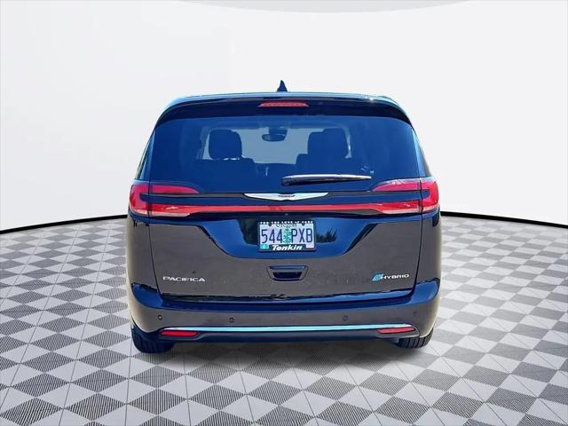 2024 Chrysler Pacifica Hybrid Select