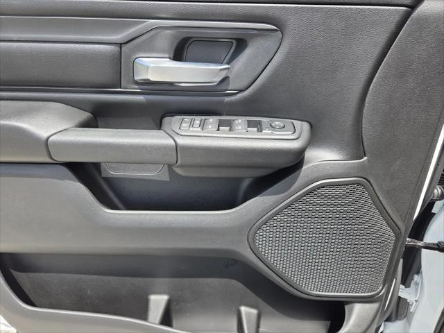 2026 Ram 1500 Express Crew Cab 4x4 57 Box