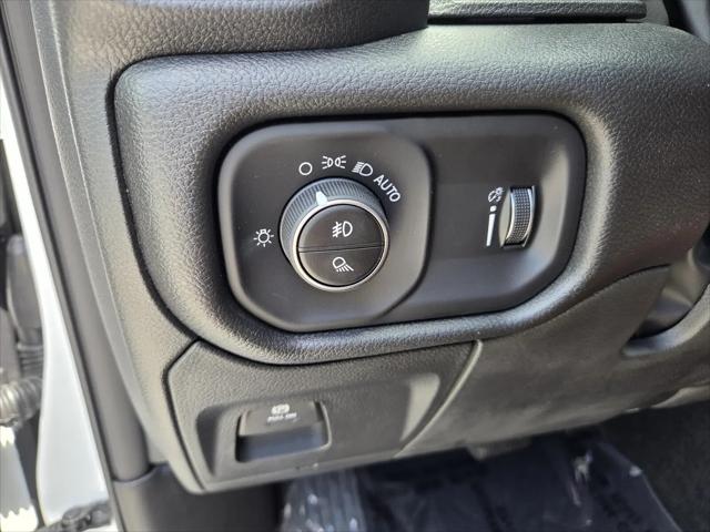 2026 Ram 1500 Express Crew Cab 4x4 57 Box