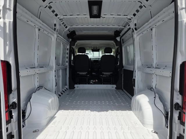 2026 Ram ProMaster Cargo Van Tradesman High Roof 136 WB w/Pass Seat