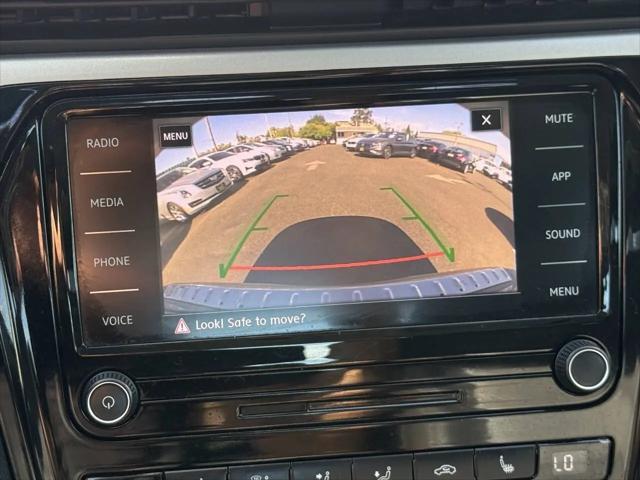 2021 Volkswagen Passat 2.0T SE