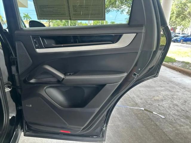 2024 Porsche Cayenne Cayenne