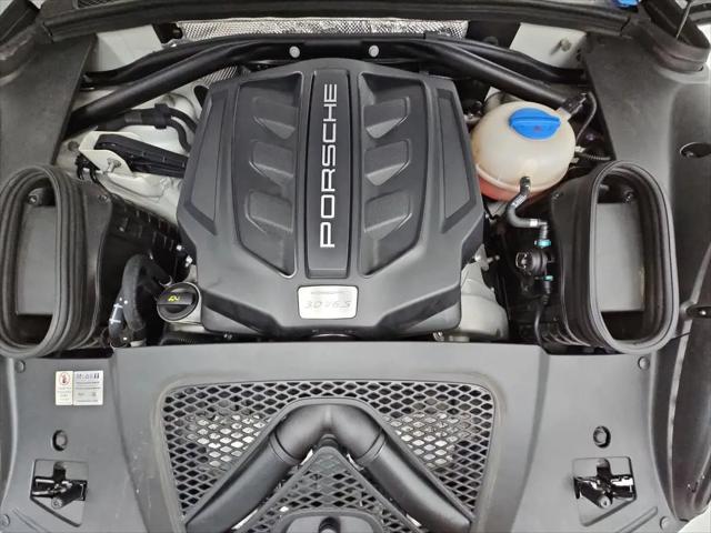 2016 Porsche Macan S