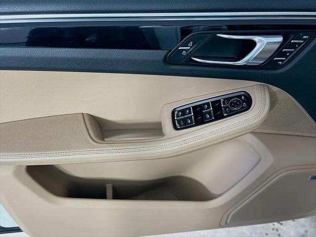 2020 Porsche Macan Macan
