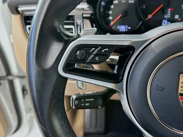 2020 Porsche Macan Macan
