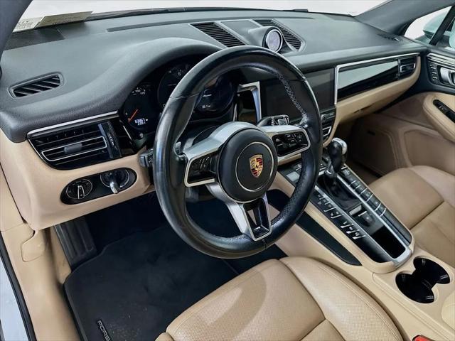 2020 Porsche Macan Macan