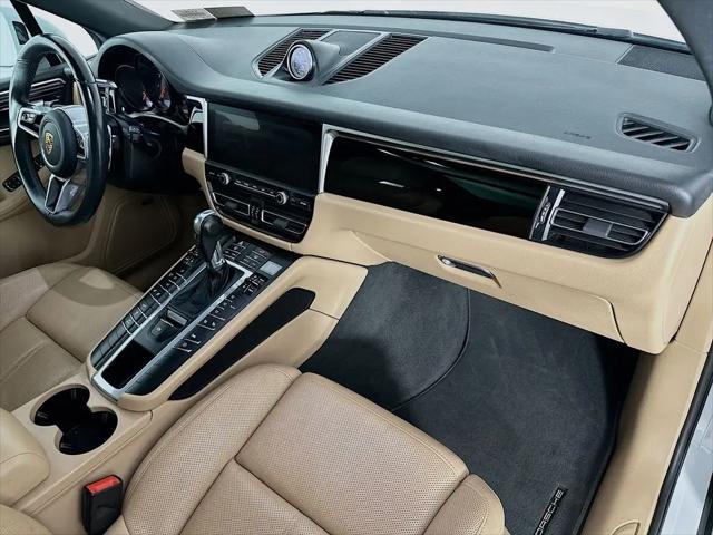 2020 Porsche Macan Macan