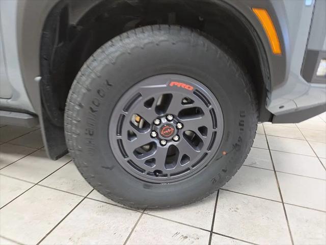 2025 Nissan Frontier Crew Cab PRO-4X 4x4