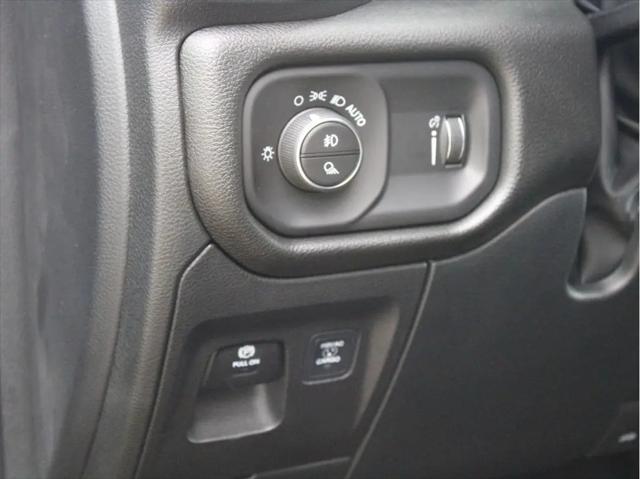 2026 Ram 1500 Express Crew Cab 4x4 57 Box