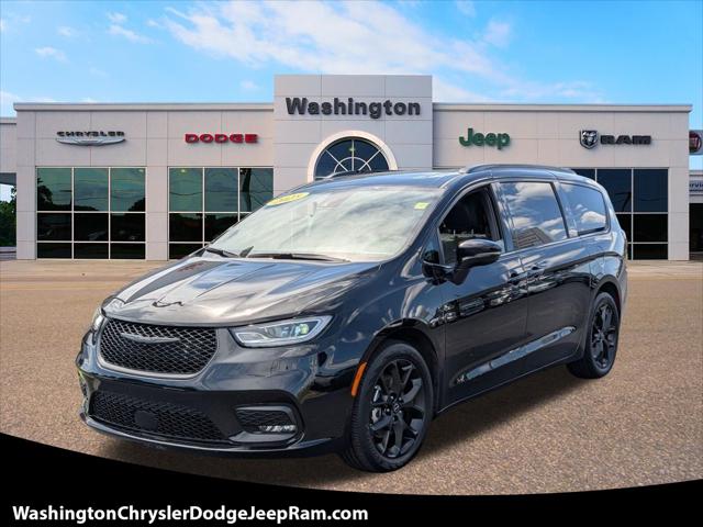 2025 Chrysler Pacifica Limited for sale in Washington, NC