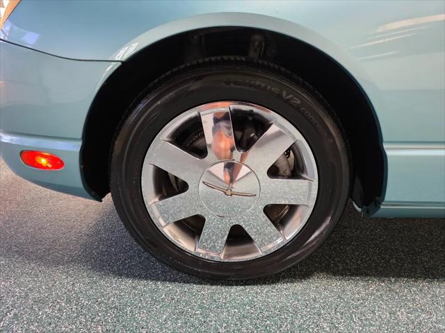 2002 Ford Thunderbird w/Hardtop Premium