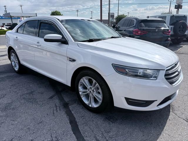 2018 Ford Taurus SEL