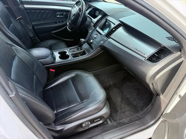 2018 Ford Taurus SEL