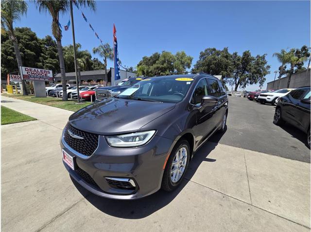 2022 Chrysler Pacifica Touring L for sale in Farmersville, CA