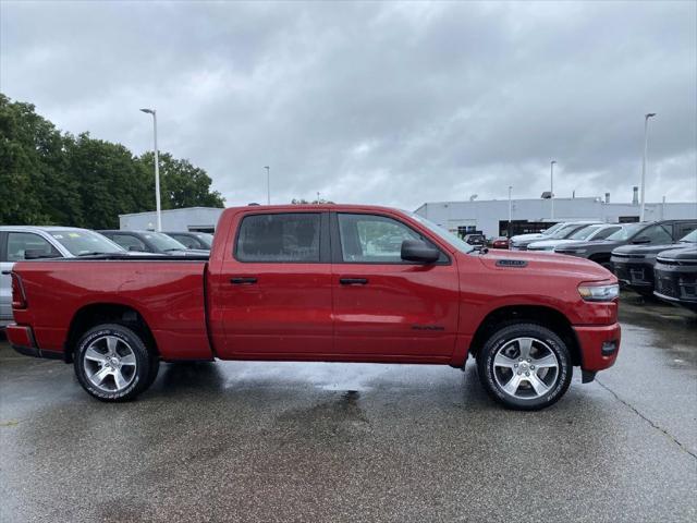 2026 RAM Ram 1500 RAM 1500 EXPRESS CREW CAB 4X4 64 BOX