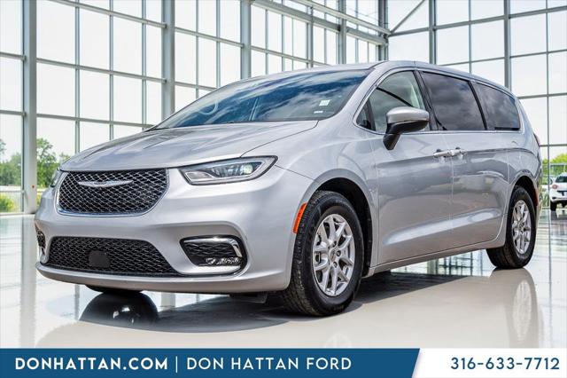 2023 Chrysler Pacifica Touring L for sale in Derby, KS
