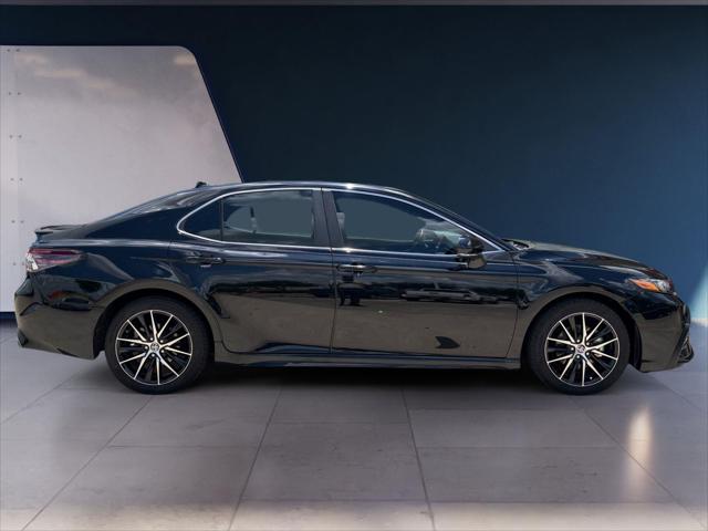 2024 Toyota Camry SE - Photo 6