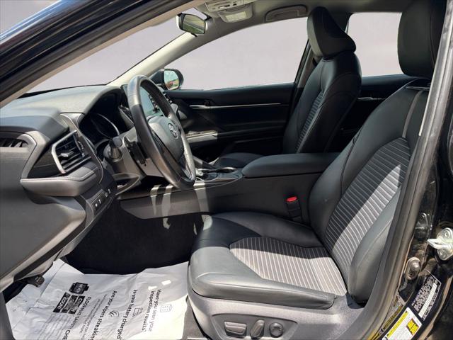 2024 Toyota Camry SE - Photo 9