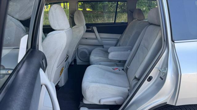 2012 Toyota Highlander Base V6