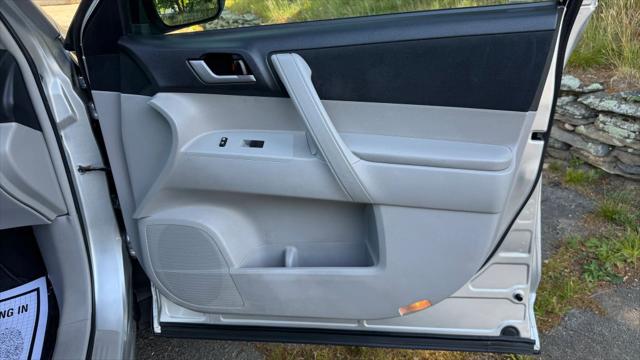 2012 Toyota Highlander Base V6