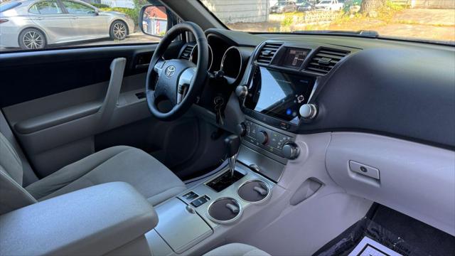 2012 Toyota Highlander Base V6