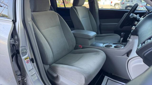 2012 Toyota Highlander Base V6