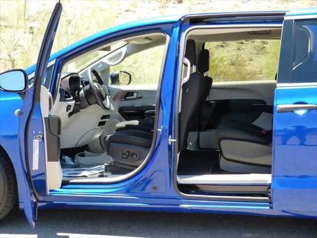2021 Chrysler Voyager L