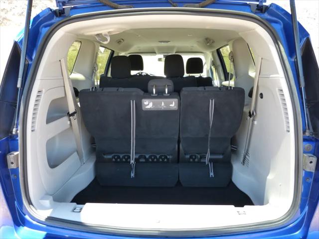 2021 Chrysler Voyager L
