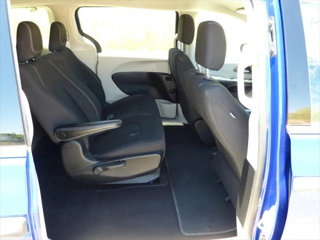 2021 Chrysler Voyager L