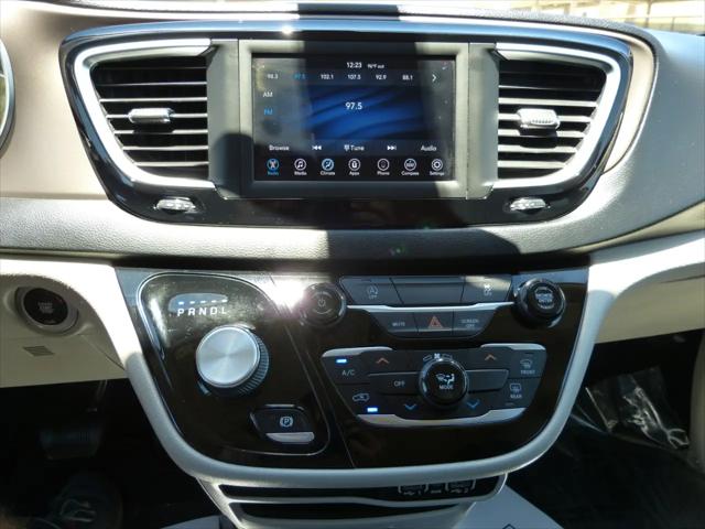 2021 Chrysler Voyager L