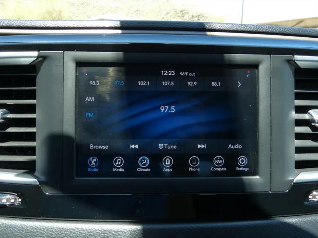 2021 Chrysler Voyager L