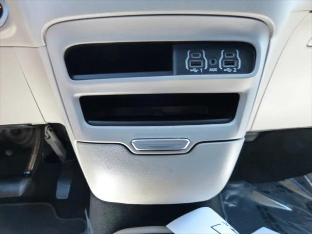 2021 Chrysler Voyager L