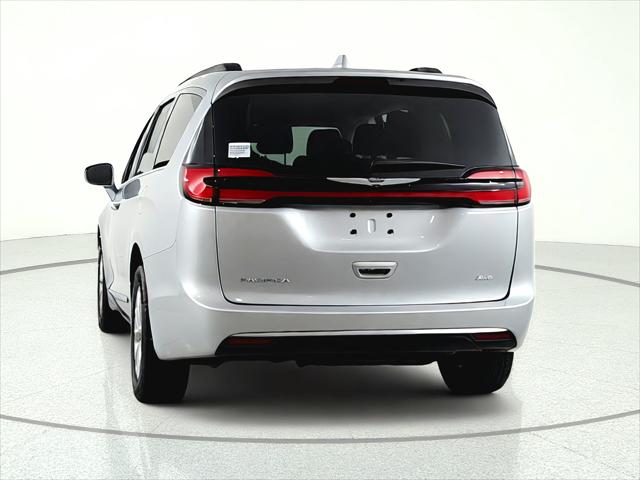 2022 Chrysler Pacifica Touring L AWD