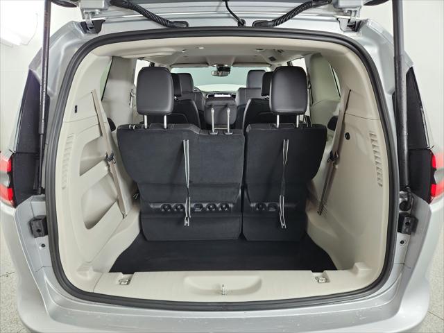 2022 Chrysler Pacifica Touring L AWD