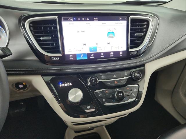 2022 Chrysler Pacifica Touring L AWD