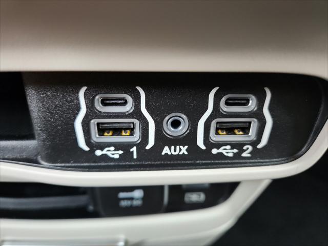 2022 Chrysler Pacifica Touring L AWD