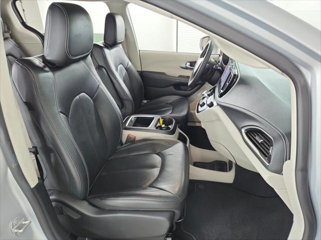 2022 Chrysler Pacifica Touring L AWD