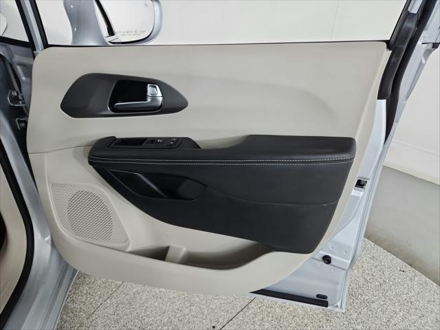 2022 Chrysler Pacifica Touring L AWD