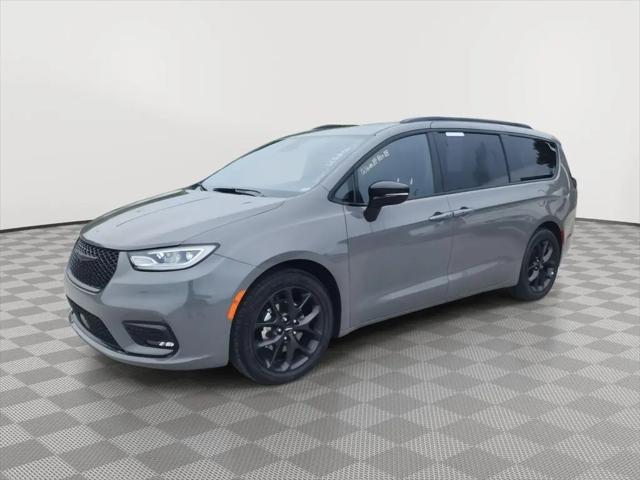 2025 Chrysler Pacifica Limited for sale in La Vista, NE