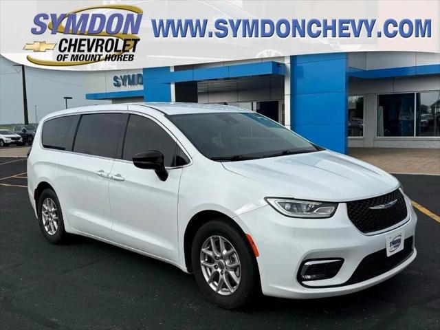 2024 Chrysler Pacifica Touring L for sale in Mount Horeb, WI