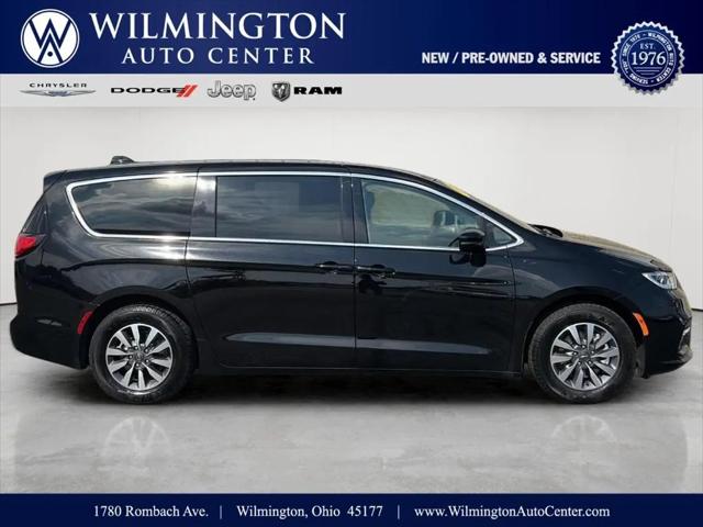 2024 Chrysler Pacifica Hybrid Select for sale in Wilmington, OH
