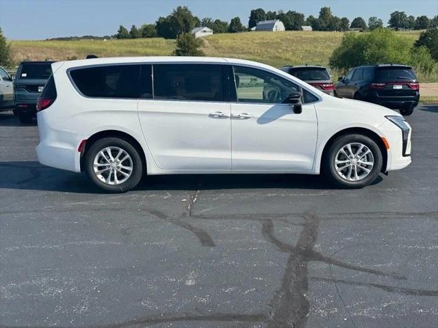 2027 Chrysler Pacifica PACIFICA SELECT