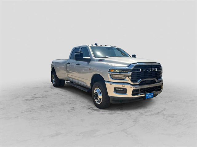 2026 RAM Ram 3500 RAM 3500 TRADESMAN CREW CAB 4X4 8 BOX