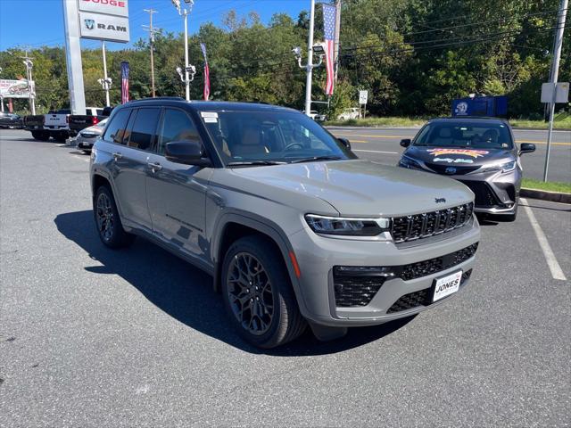 2027 Jeep Grand Cherokee GRAND CHEROKEE SUMMIT 4X4 2027 Jeep Grand Cherokee GRAND CHEROKEE SUMMIT 4X4