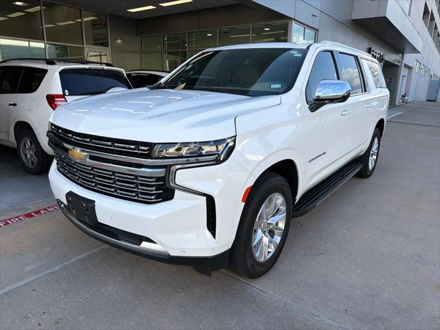 2023 Chevrolet Suburban 2WD 1500 Premier's photo